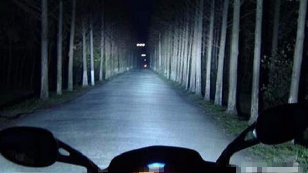 想改装摩托车LED灯，哪个品牌的比较好？
